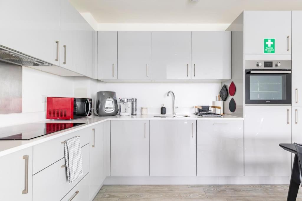 Stylish & Comfortable Top-Floor Flat In Harrow Λονδίνο Εξωτερικό φωτογραφία