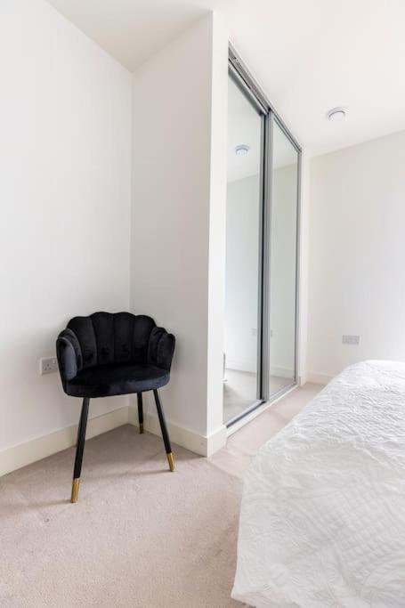 Stylish & Comfortable Top-Floor Flat In Harrow Λονδίνο Εξωτερικό φωτογραφία