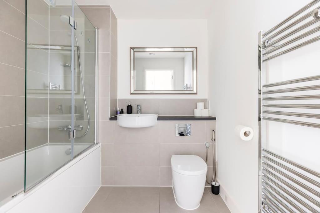 Stylish & Comfortable Top-Floor Flat In Harrow Λονδίνο Εξωτερικό φωτογραφία